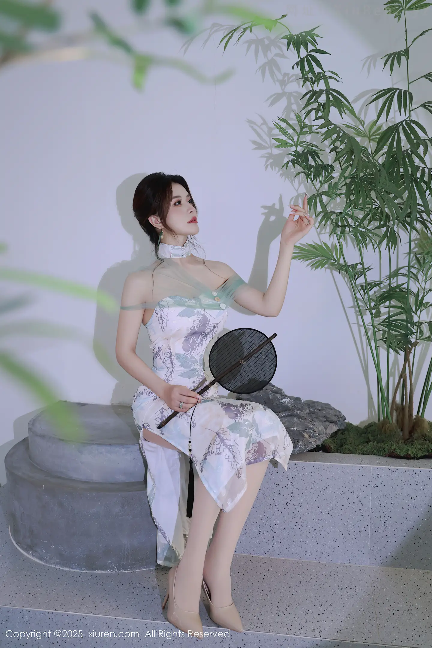 图片[4]-[XiuRen秀人网]VOL.10694 模特阿依莎性感浅色古风服饰配超薄肉色秀高挑曼妙身材诱惑写真82P-秀人网官方网站